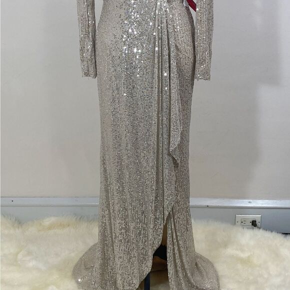 Mac Duggal Sequin Evening Gown size 2 - Picture 12 of 15